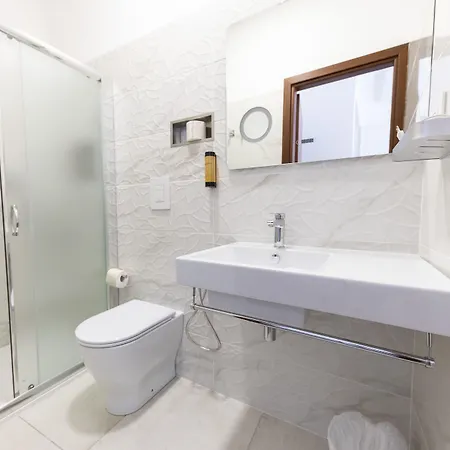 Dolce And Bed & Breakfast 4*